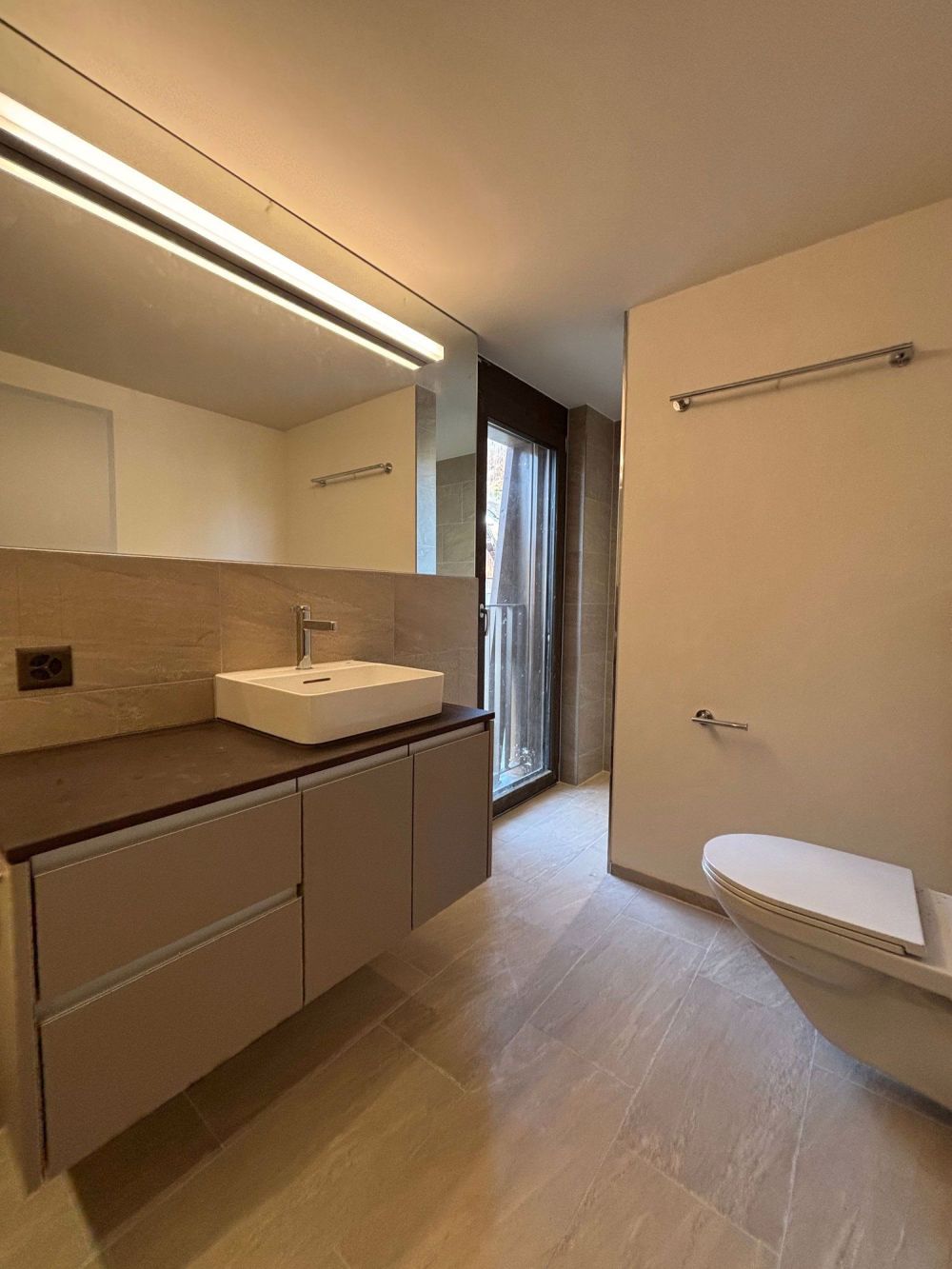 Aussergewöhnliche 3.5 Zimmer-Maisonette-Wohnung mit Garten - Bild 8