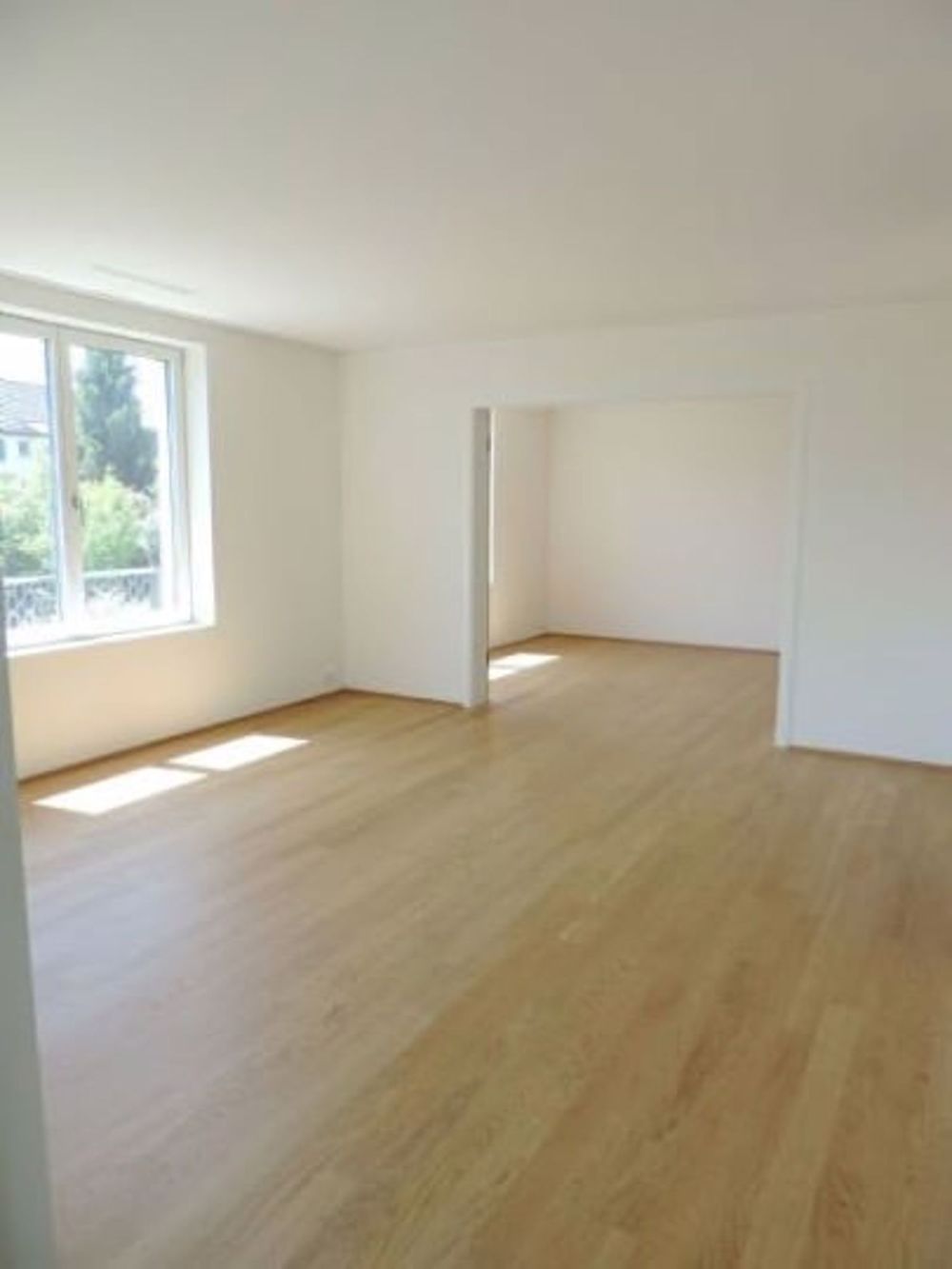 Moderne 4.5-Zimmer-Wohnung in Aarau mit Balkon - Bild 3