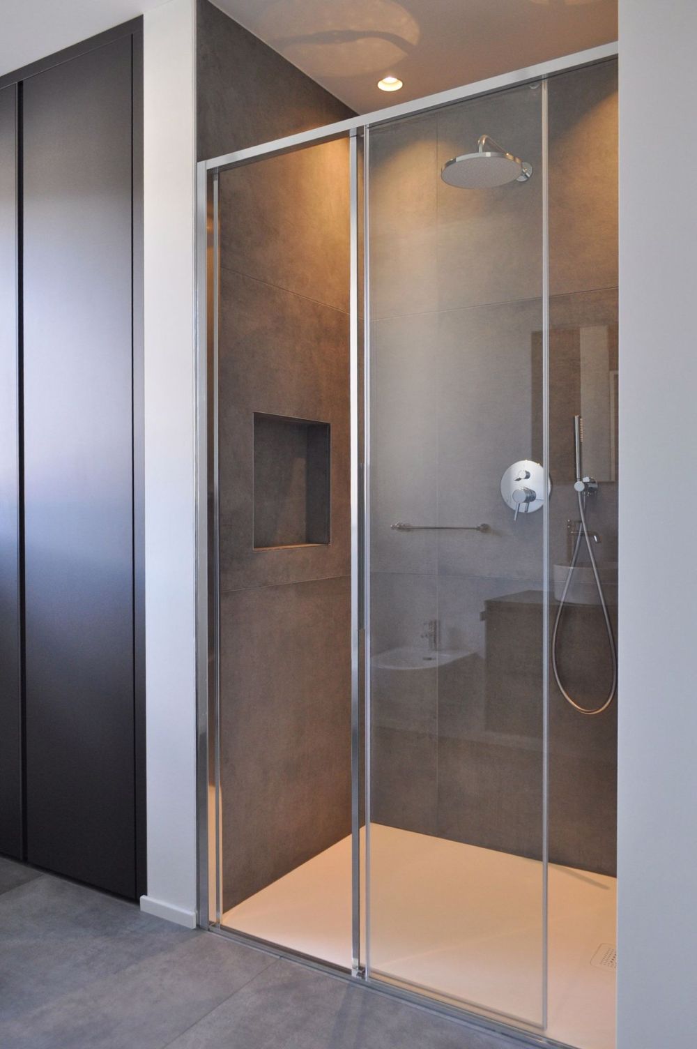 Mendrisio Zentrum: geräumige und raffinierte 2.5-Zimmer-Designwohnung in einer renovierten Villa aus der Gründerzeit - Bild 13