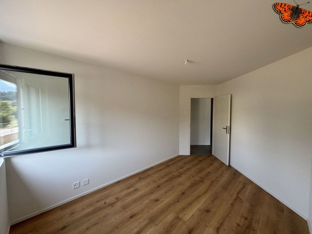 SELTEN ! PRÄCHTIGES 4 ½ ZIMMER APARTMENT IM EG - Großer Garten & Terrasse ! - chambre