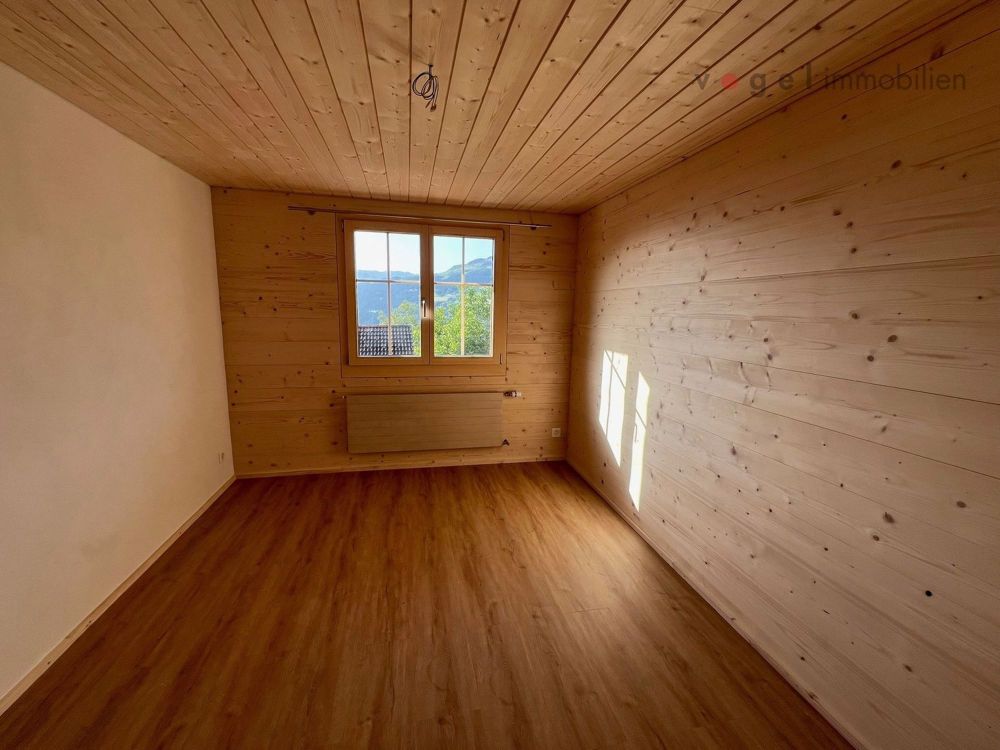 Charmante, sonnige und kernsanierte Wohnung mit Panoramablick - Schlafzimmer