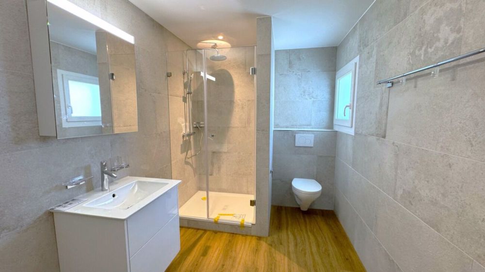 Erstbezug Top Moderne 3.5 Wohnung mit Aussicht auf die Berge - Bild 13