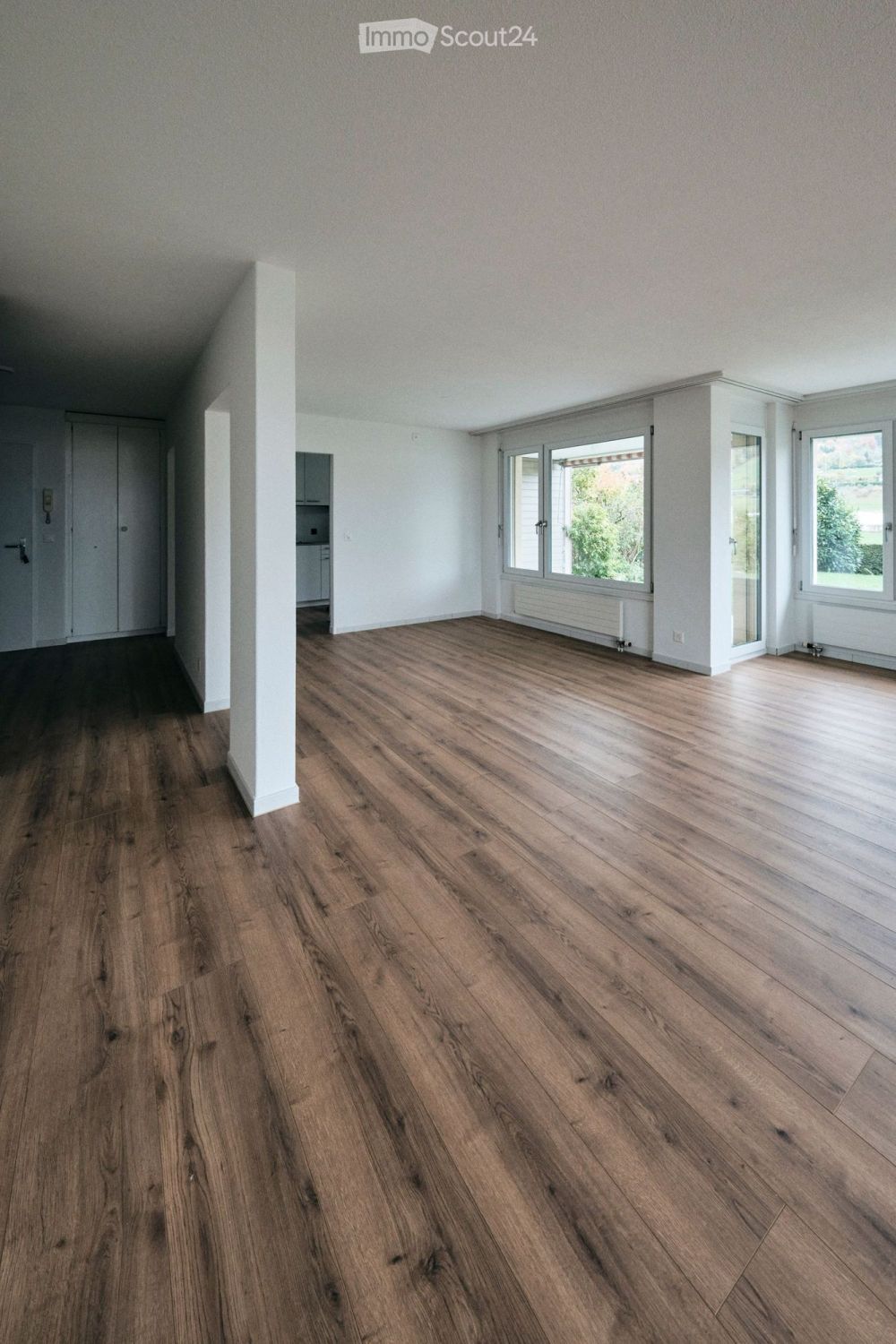 Neu renovierte helle 4.5-Zimmer-Wohnung mit Weitblick - Bild 5