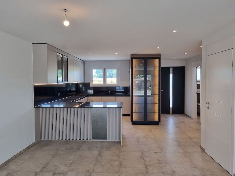 Modernes Reihenhaus in grüner Umgebung - Bild 1