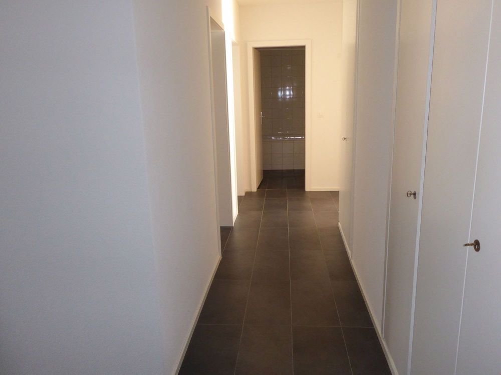 Bern Ostermundigen - schöne, helle Wohnung mit Balkon - Bild 6
