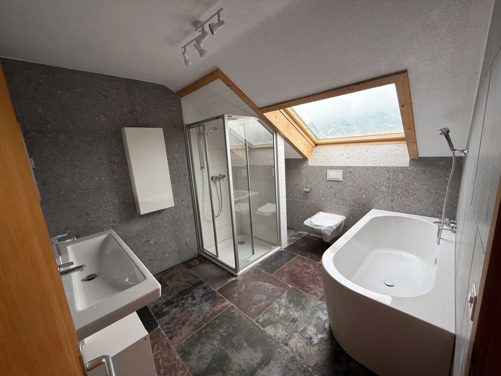 Ihre neue Aussicht... Erstvermietung 4.5 Zi-Wohnung nach Gesamtsanierung - Bild 10