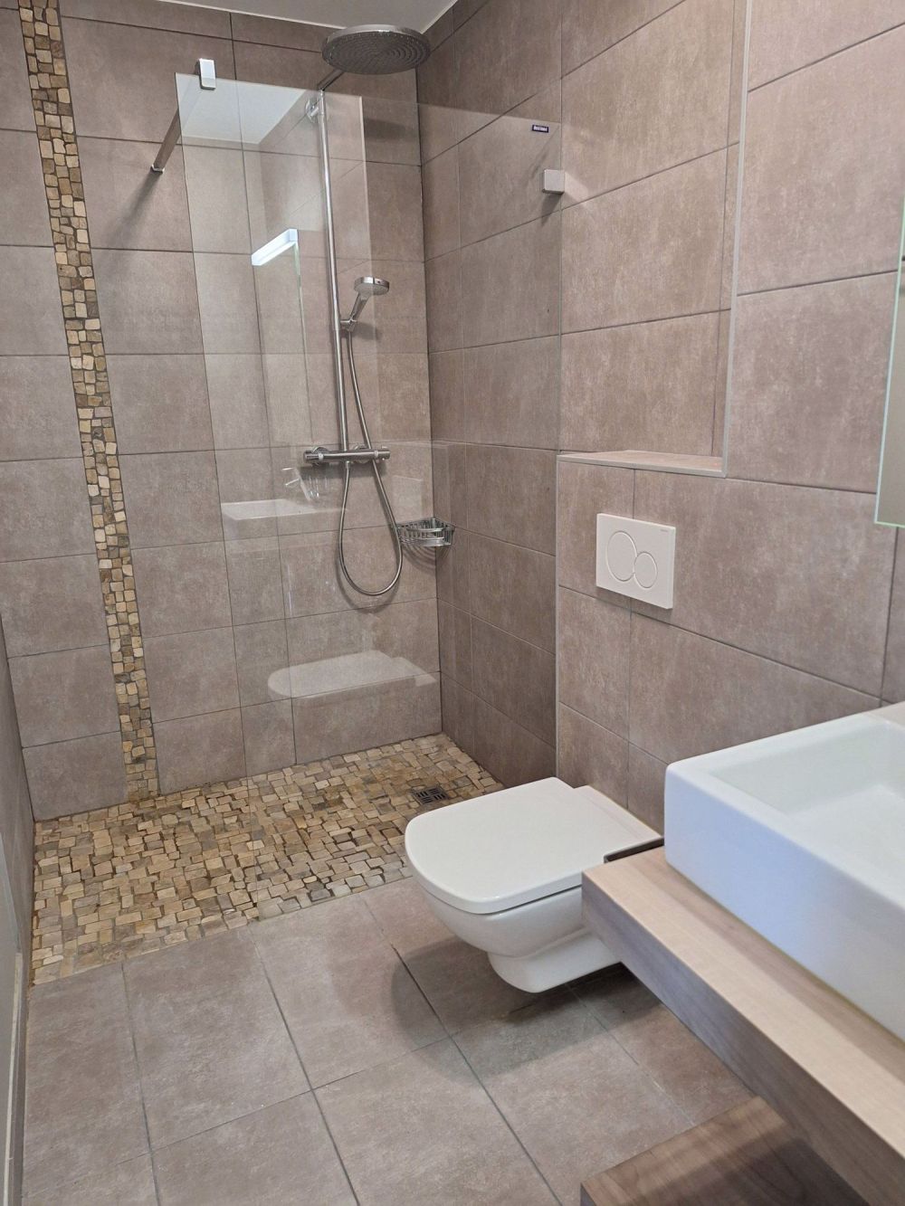 Schönes 3.5-Zimmer-Apartment mit 3 Terrassen in Chamoson - Bild 3