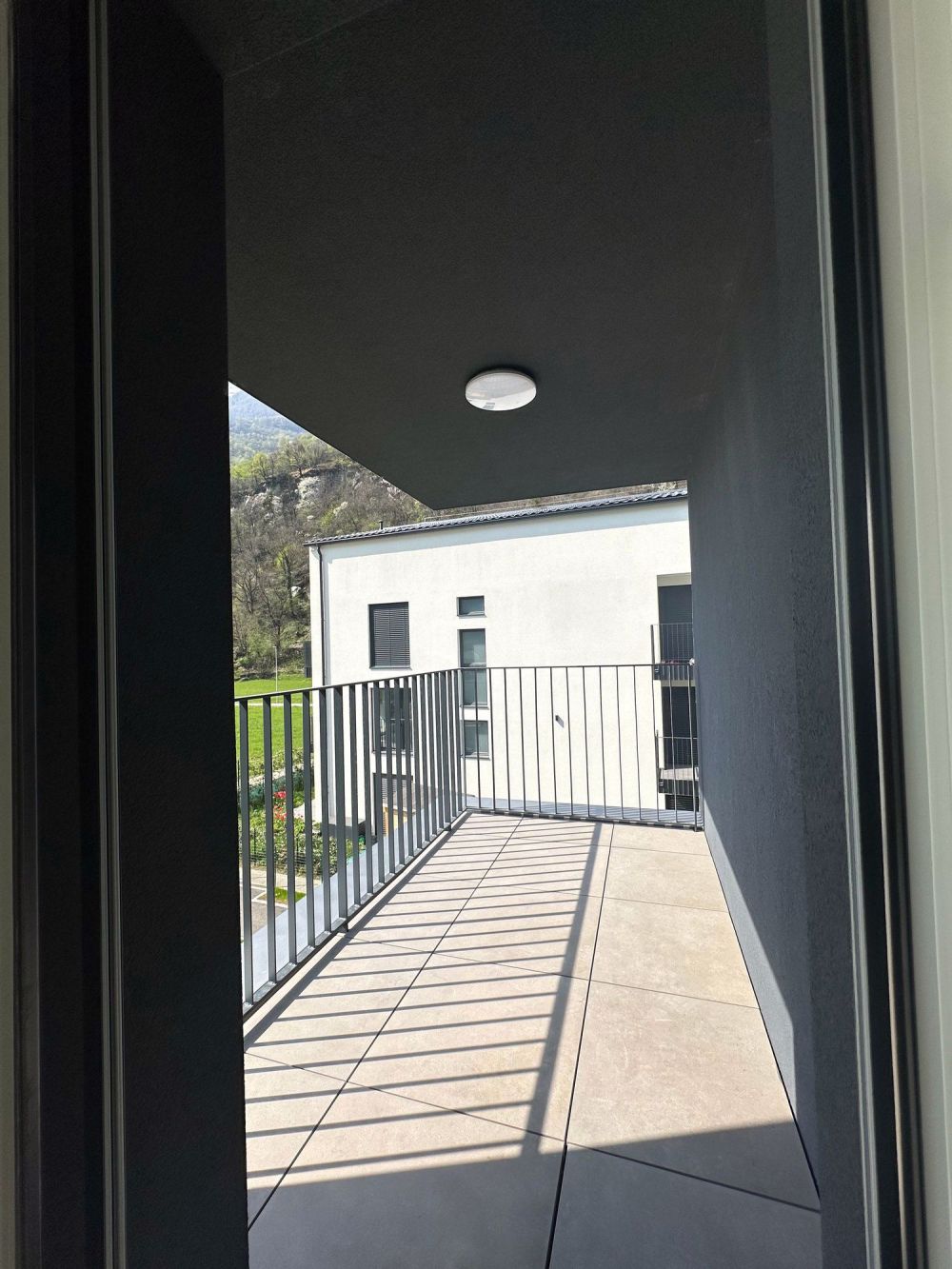Appartamento 2.5 Camere con ampio Balcone - Bild 6