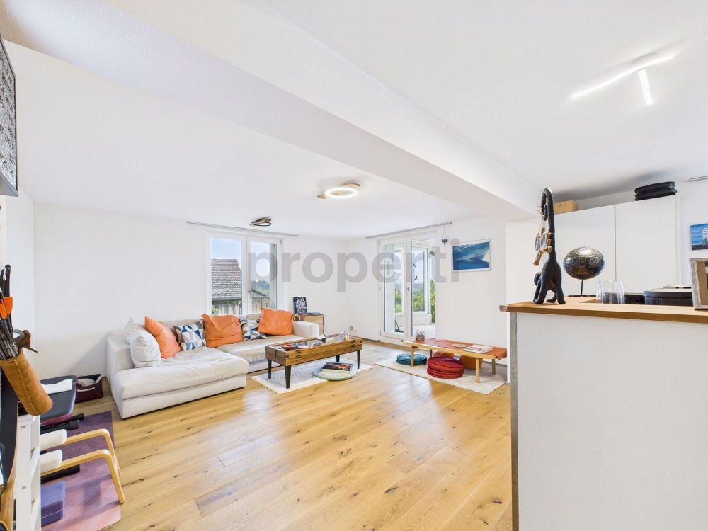 Charmante Wohnung in Truttikon mit 3.5 Zimmern und idyllischem Garten - Image 1