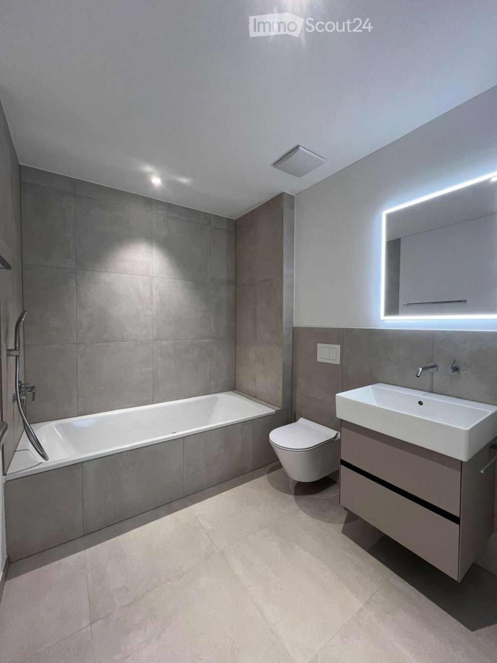 Stilvoll wohnen mit Gartenfeeling – moderne 3.5-Zimmerwohnung in Zürich-Witikon - Bild 5