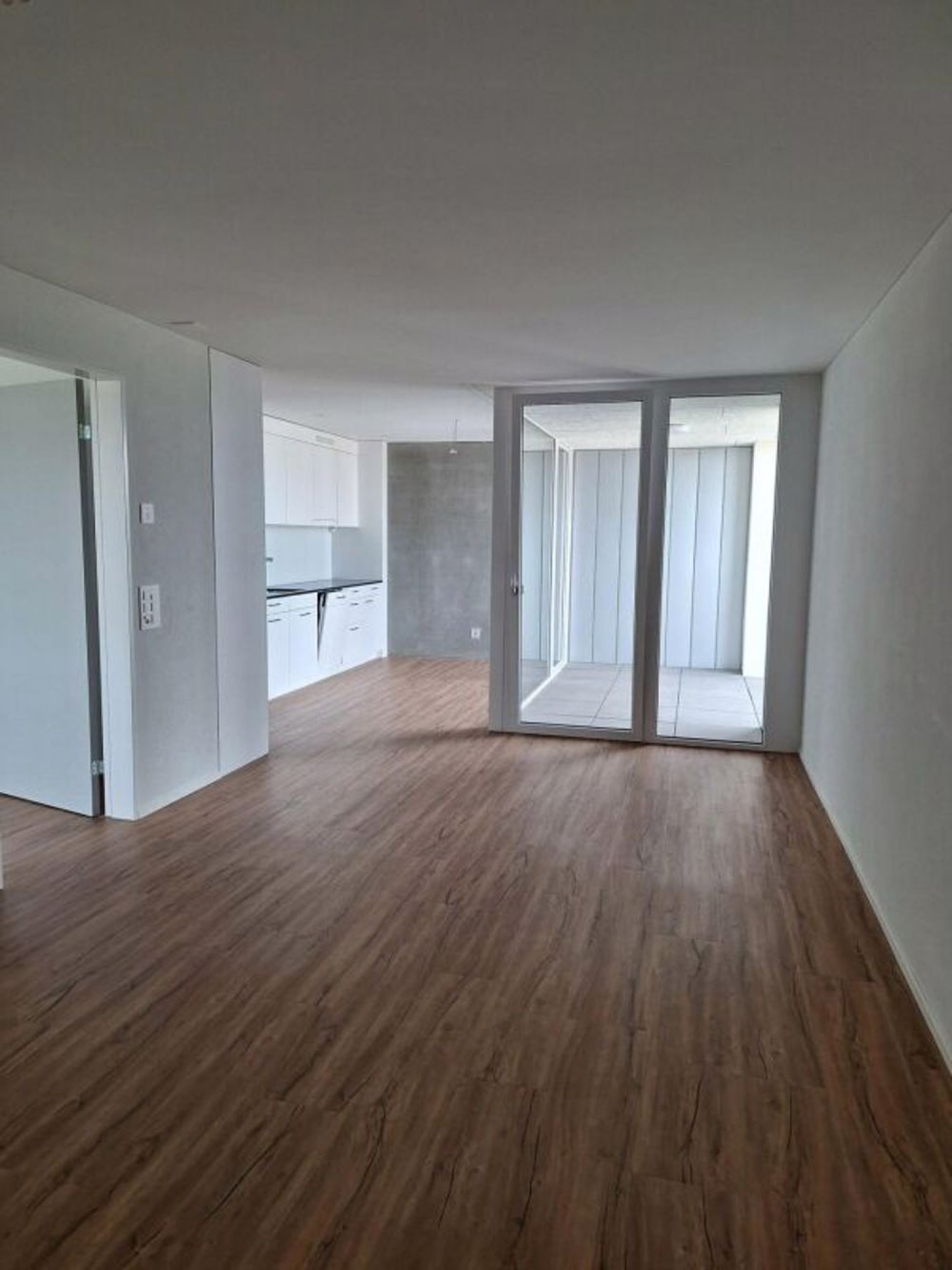 Erstvermietung: 2.5 Zimmerwohnung im 3. Obergeschoss - Bild 2