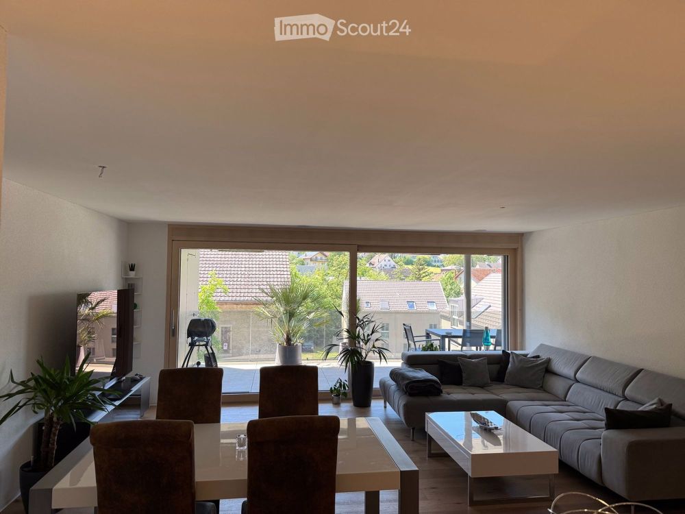 Moderne 3.5-Zimmer-Wohnung mit Terrasse in Zeiningen - Bild 4