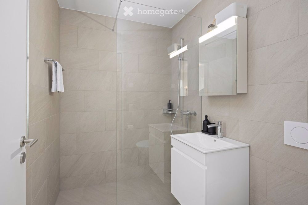 Moderne möblierte 2.5-Zimmer-Wohnung - perfektes Wohnen auf Zeit mit Fullservice - Bild 3