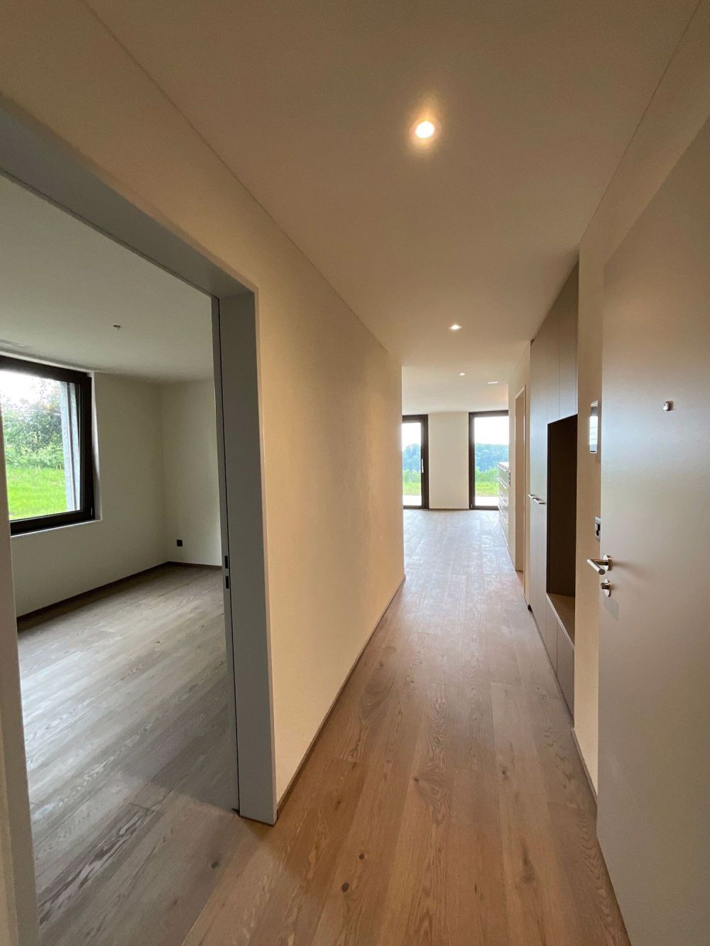 3.5-Zimmer-Garten-Wohnung mit atemberaubendem Ausblick und Zusatzraum - Bild 10