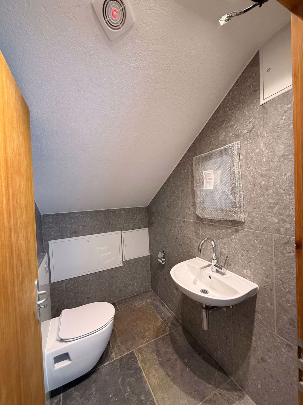 Ihre neue Aussicht... Erstvermietung 4.5 Zi-Wohnung nach Gesamtsanierung - Bild 12