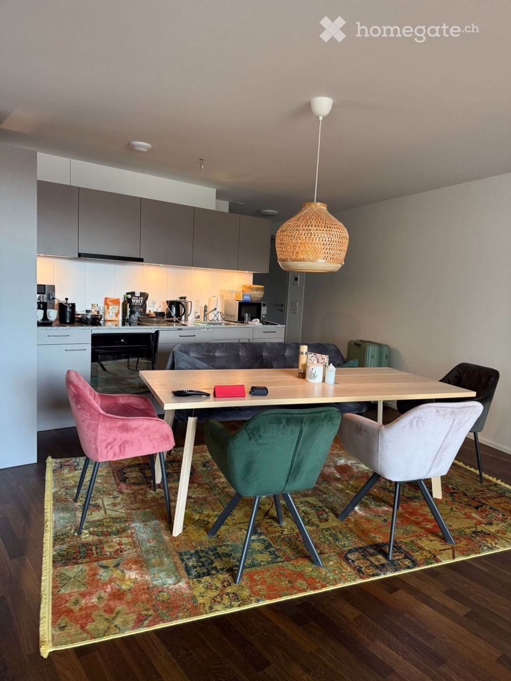 Modern 3.5-Room Apartment with Stunning Views in Neuhausen am Rheinfall - Bild 2