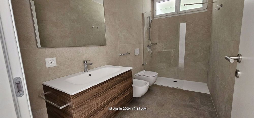 Moderne 2.5-Zimmer-Wohnung mit Panoramablick in Pollegio - Bild 2