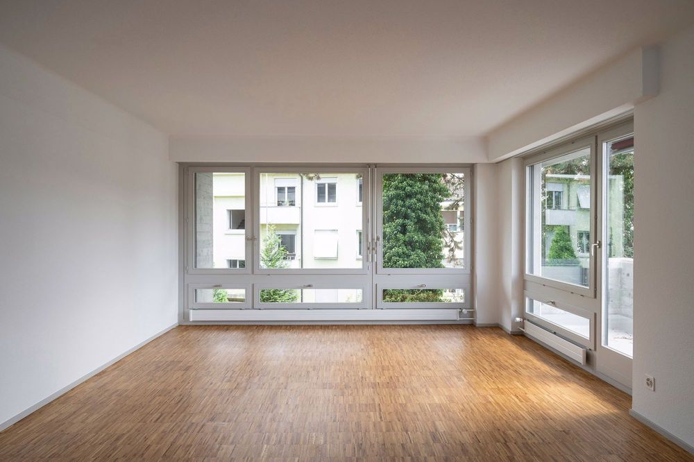 ERSTBEZUG nach Totalsanierung - lichtdurchflutete Wohnung mit spannendem Layout - Bild 1