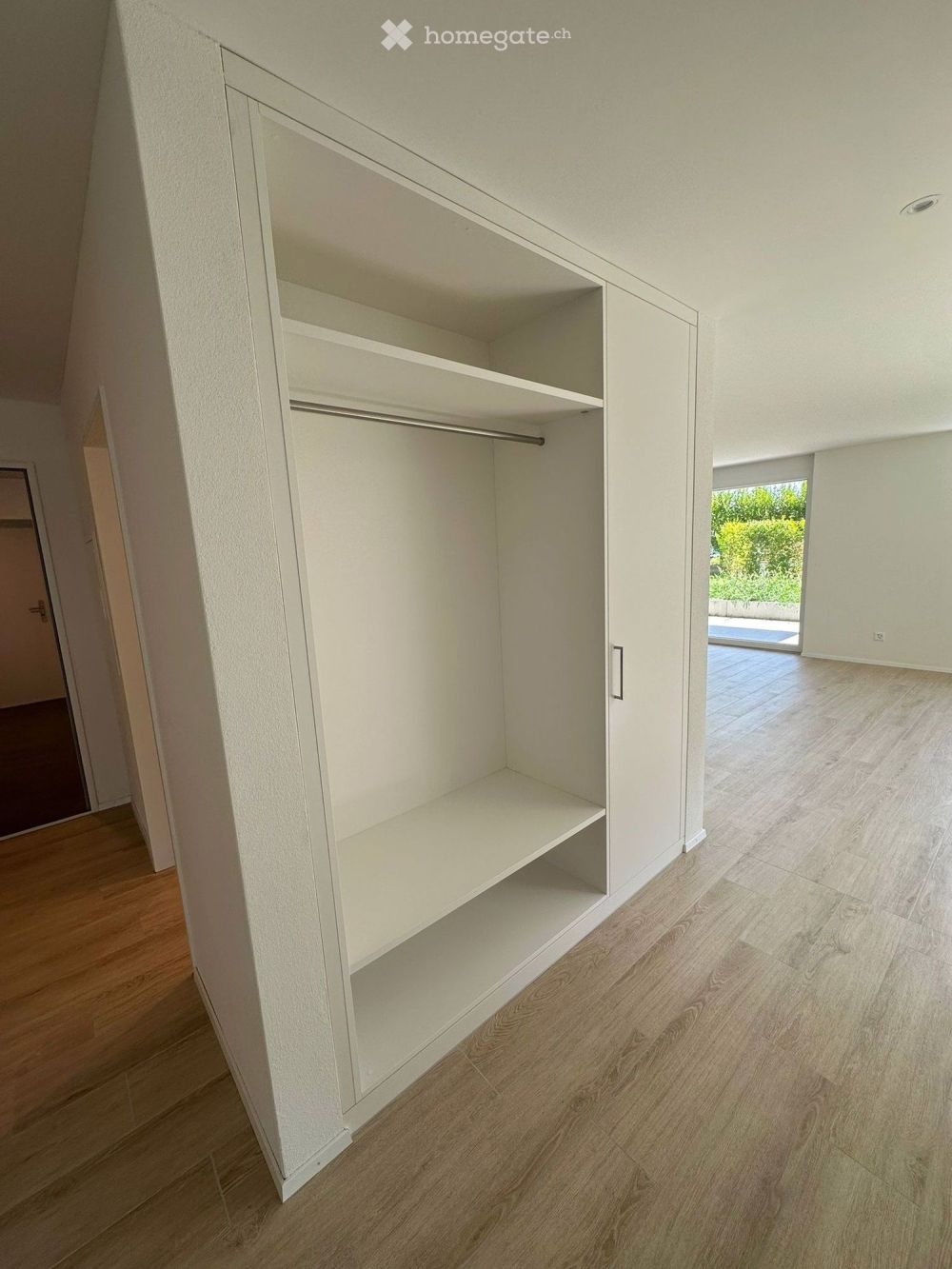 Grosszügige Erdgeschosswohnung mit Sitzplatz und Morgensonne - Bild 4