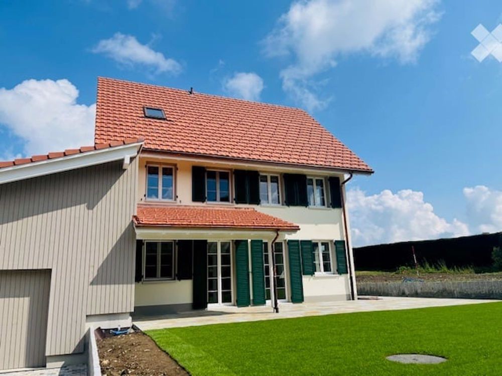 Nigelnagelneues Landhaus mit Parkplätzen und kleinem Park, 15 Autominuten vom Bellevue ZH entfernt - Bild 2