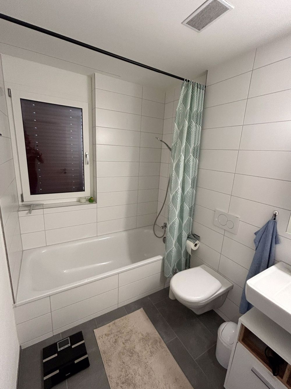 Möbliertes WG-Zimmer mit eigenem Bad & Dachterrassenzugang Attikawohnung - Bild 2