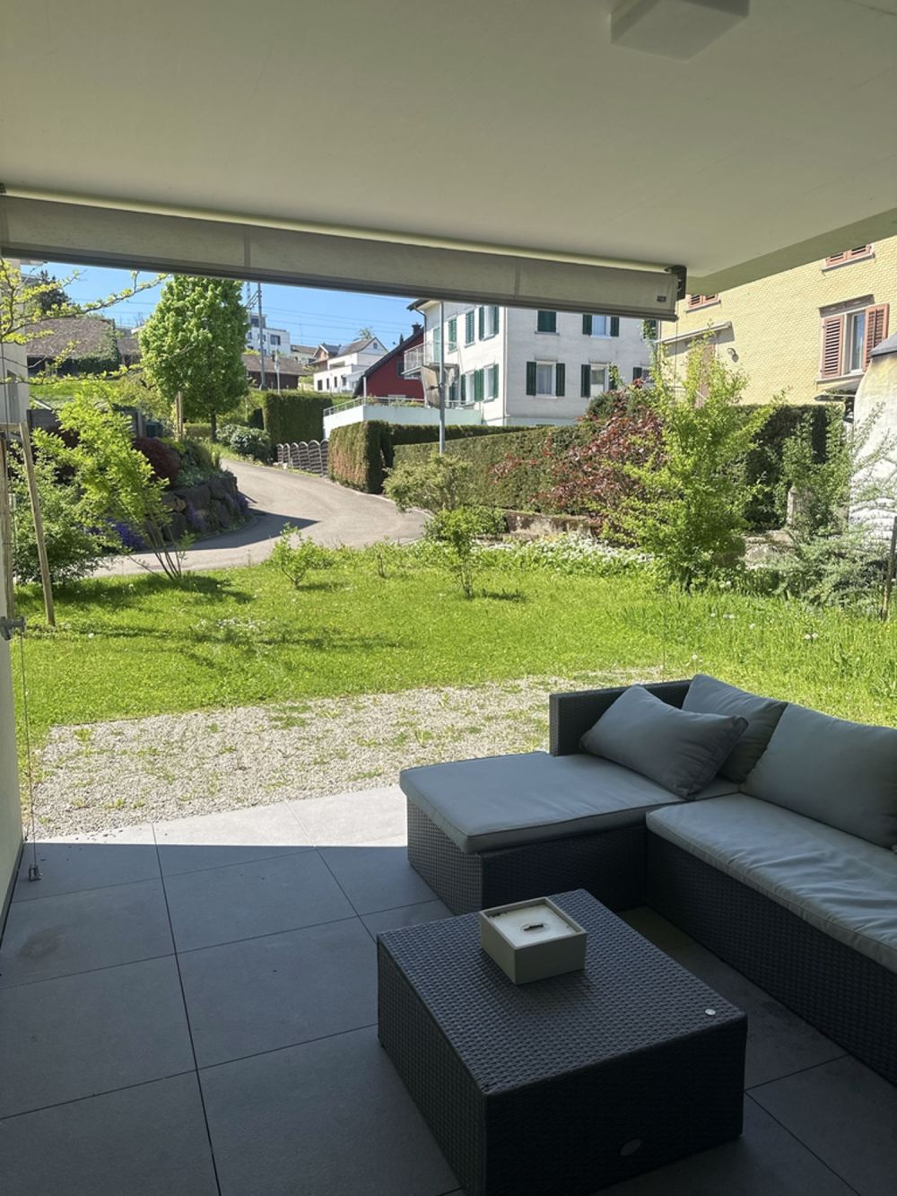 Moderne helle Wohnung - Terrasse