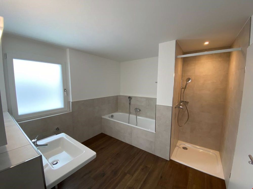 2.5 Zimmer Attika Wohnung mit grosser Terrasse - Bild 6