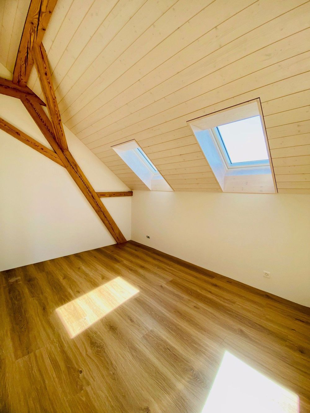 Exklusive 3.5-Zimmer-Dachwohnung mit Alpensicht - Erstbezug per 1. November 2025 - Bild 9
