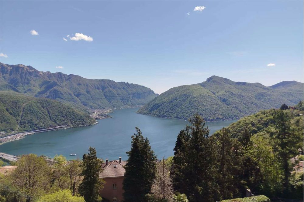 Raffinierte 3.5-Zimmer-Wohnung mit Seeblick in exklusiver Residenz - Bild 1