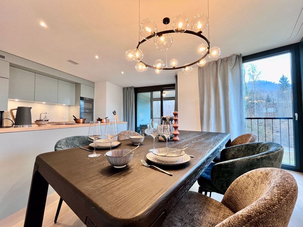 IM EINKLANG MIT DER NATUR - 4.5-ZI.-APARTMENT / IN HARMONY WITH NATURE - 4.5-ROOM APARTMENT - Bild 1