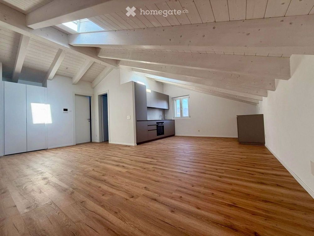 RANCATE: GEMÜTLICHES DACHGESCHOSS-APARTMENT MIT 2.5 ZIMMERN - Bild 1