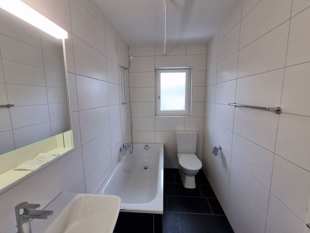Komplett renovierte 4,5-Zi-Whg mit neuer Küche und neuem Bad - Bild 7