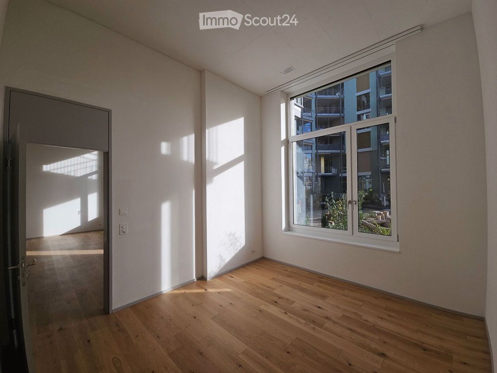 Moderne 4.5-Zimmer-Neubau-Wohnung mit Balkon in Winterthur - Bild 4