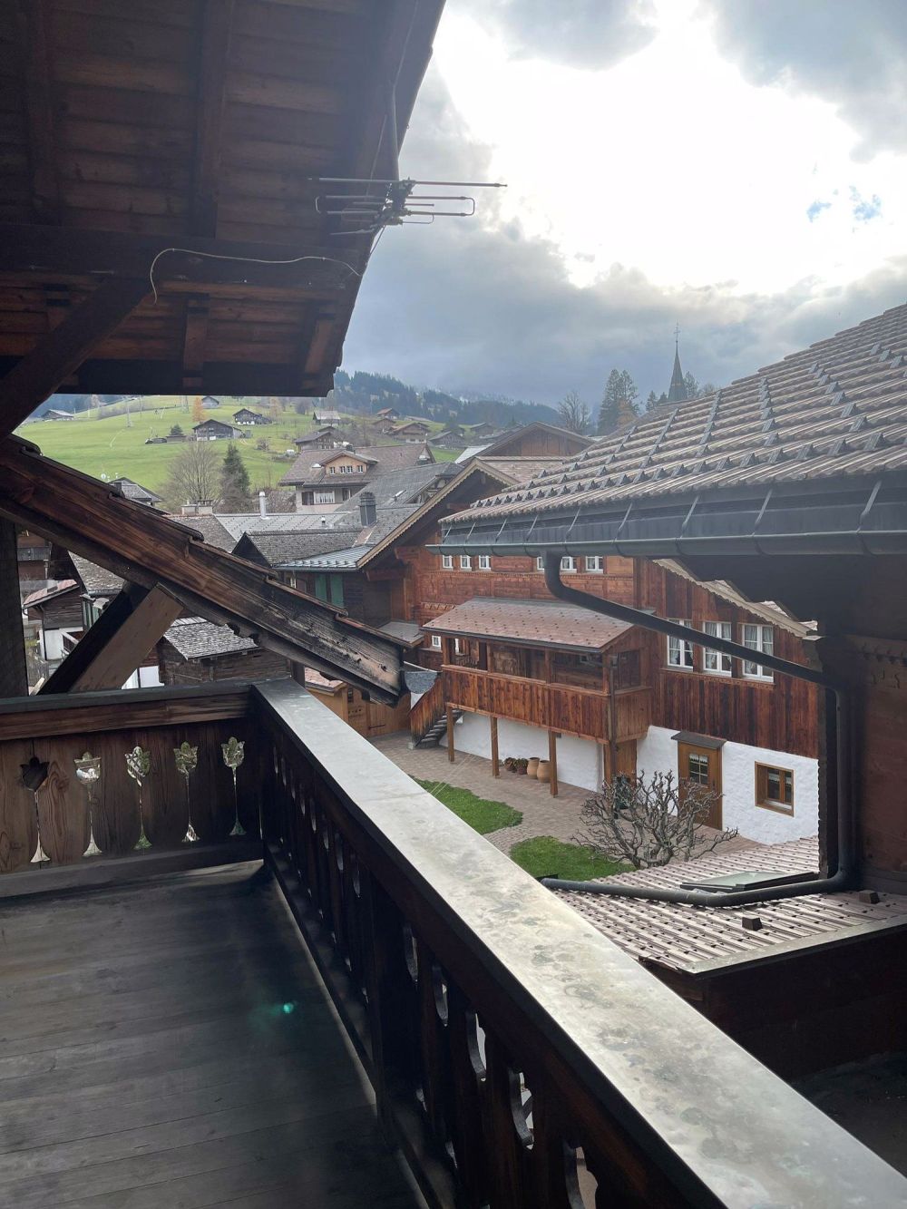 Charmante 3-Zimmer-Wohnung im Herzen von Zweisimmen - Bild 7
