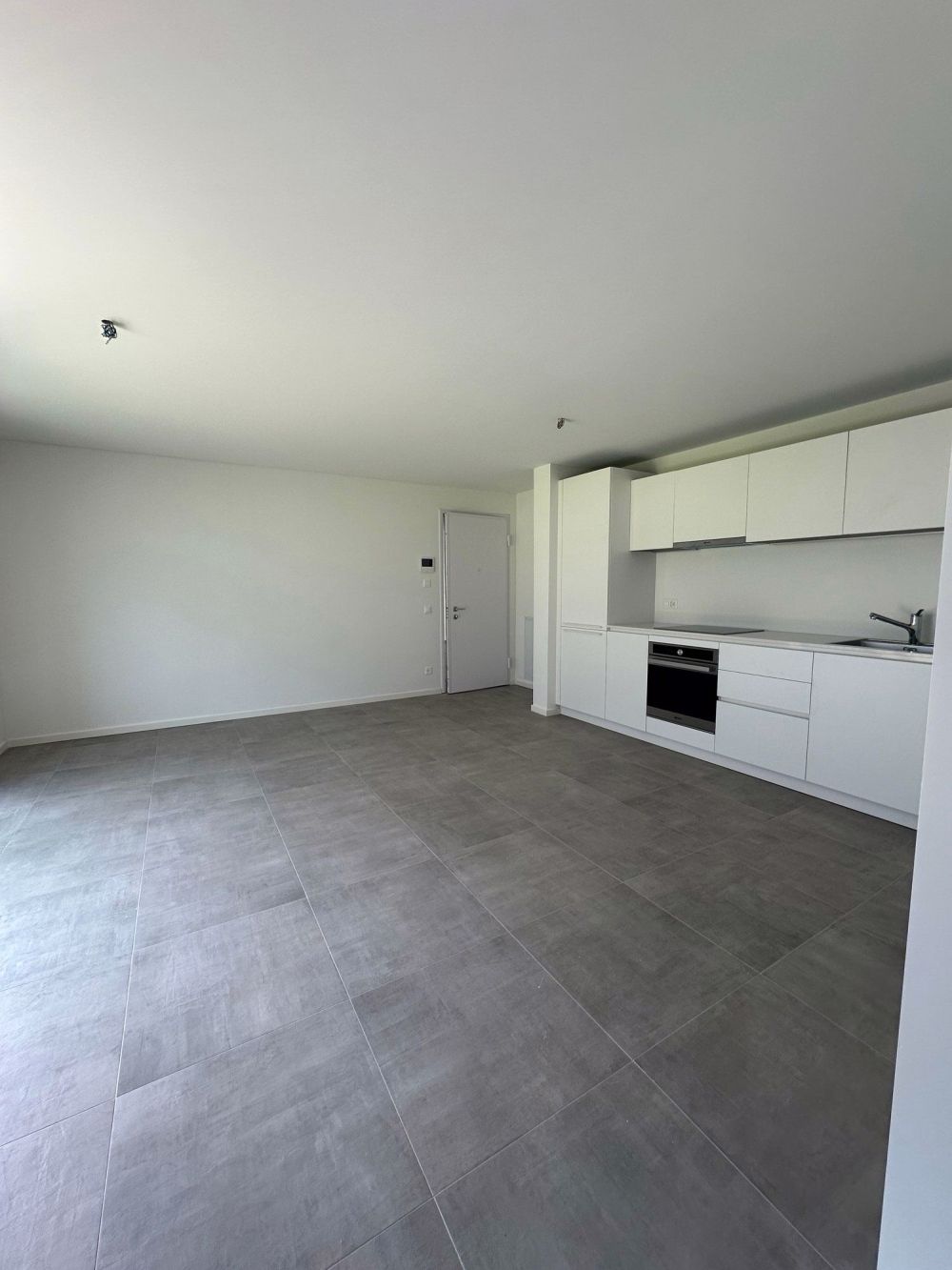 Appartamento 2.5 Camere con vista sulle montagne - Bild 8