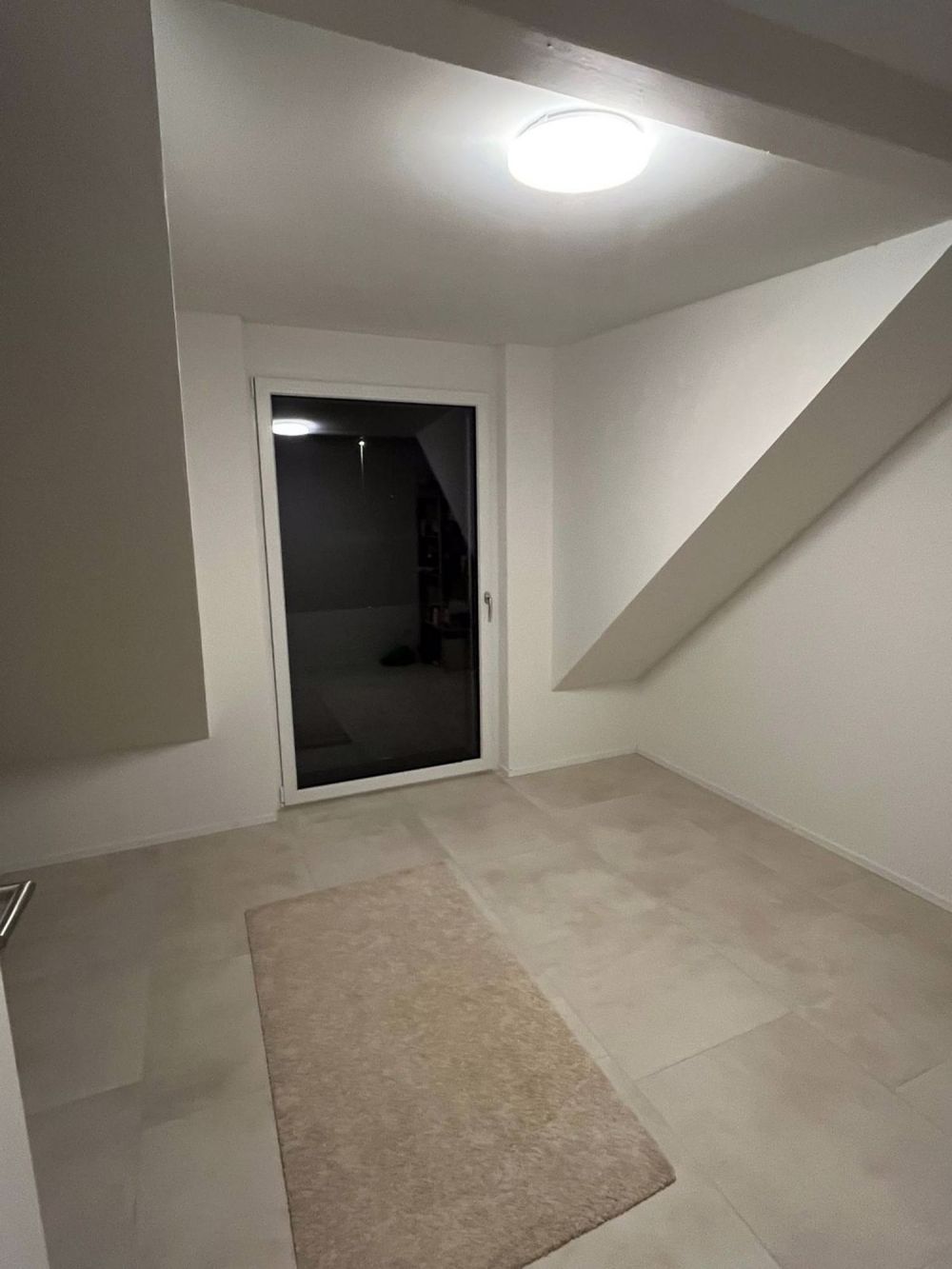 Doppeleinfamilienhaus mit Terrasse , Balkon und Garten - Bild 11