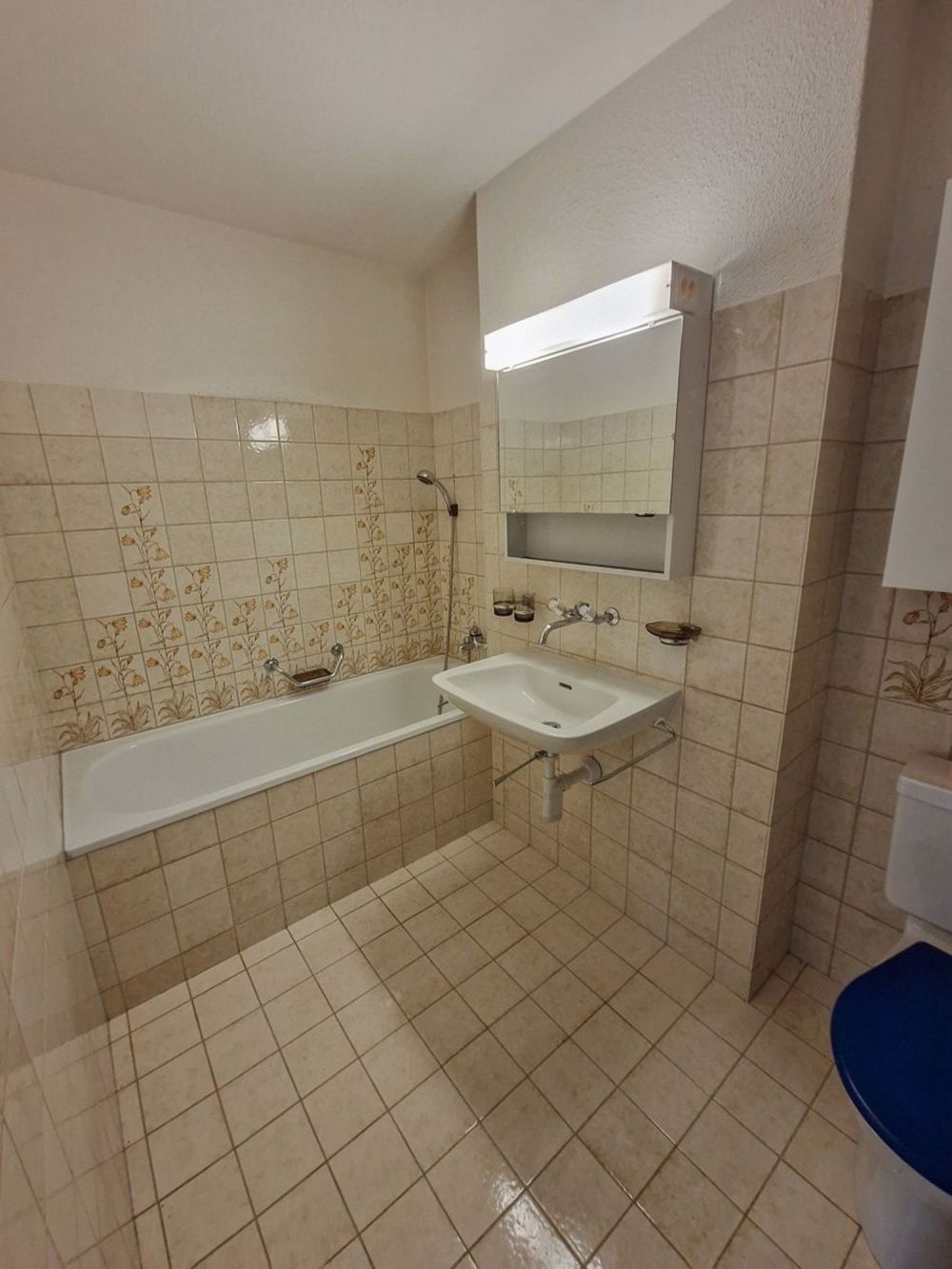 Zentral gelegene 3.5 Zi. Wohnung - obj-3521-mfh-moosstrasse6a-abtwil-125512
