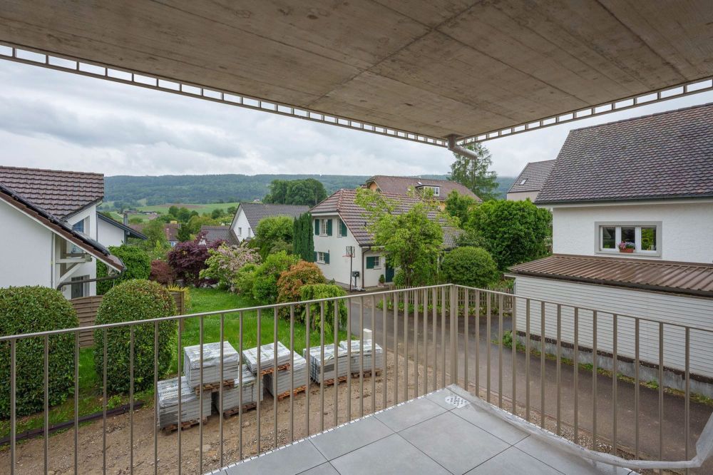 Moderne 2.5-Zimmer-Neubau-Wohnung mit Balkon in Niederweningen - Bild 10