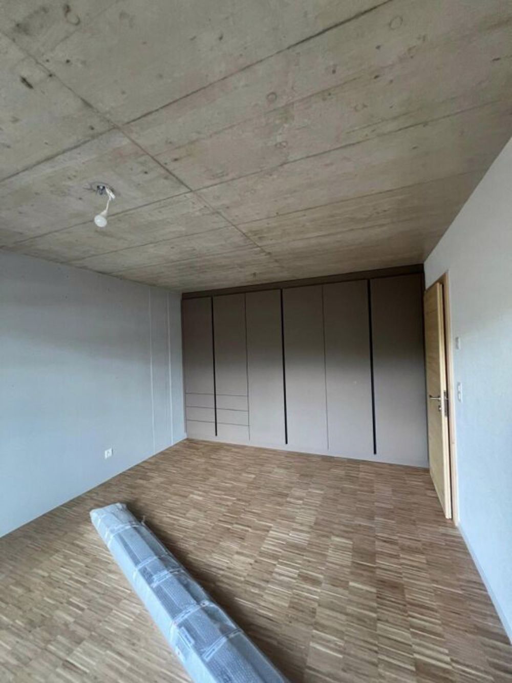 Neue Luxus-WG - Möblierte Zimmer mit Balkon, 2 Schritte vom Bahnhof entfernt! - Bild 8