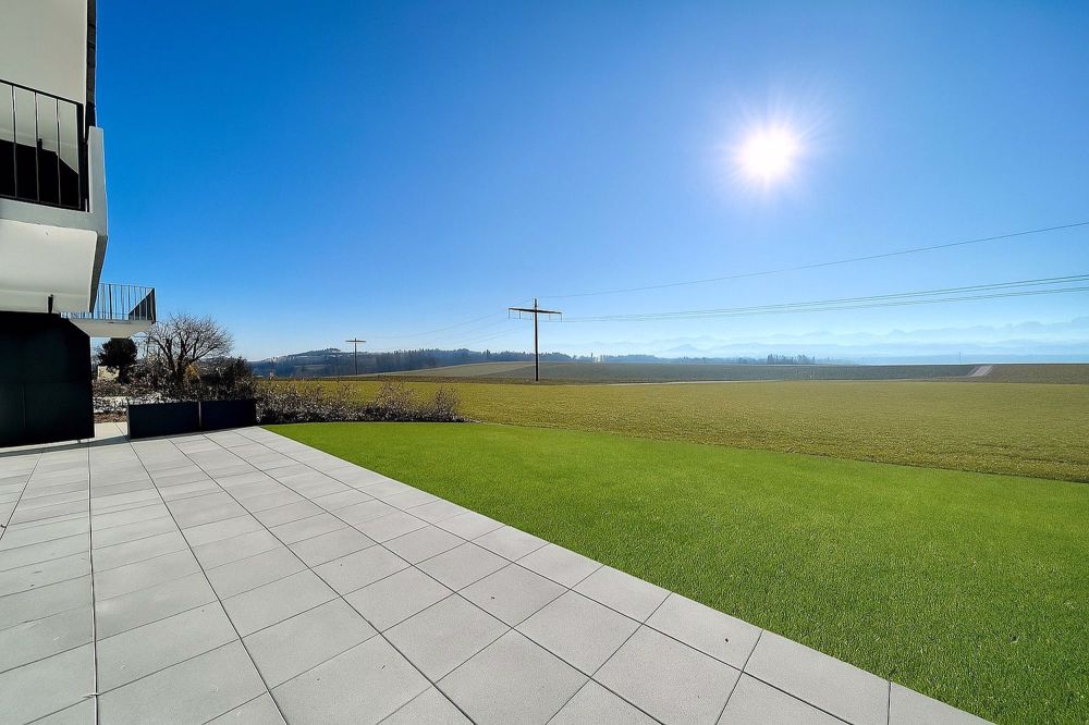 4.5-ZWG mit riesigen privaten Gartensitzplatz und top Aussicht! - Bild 1