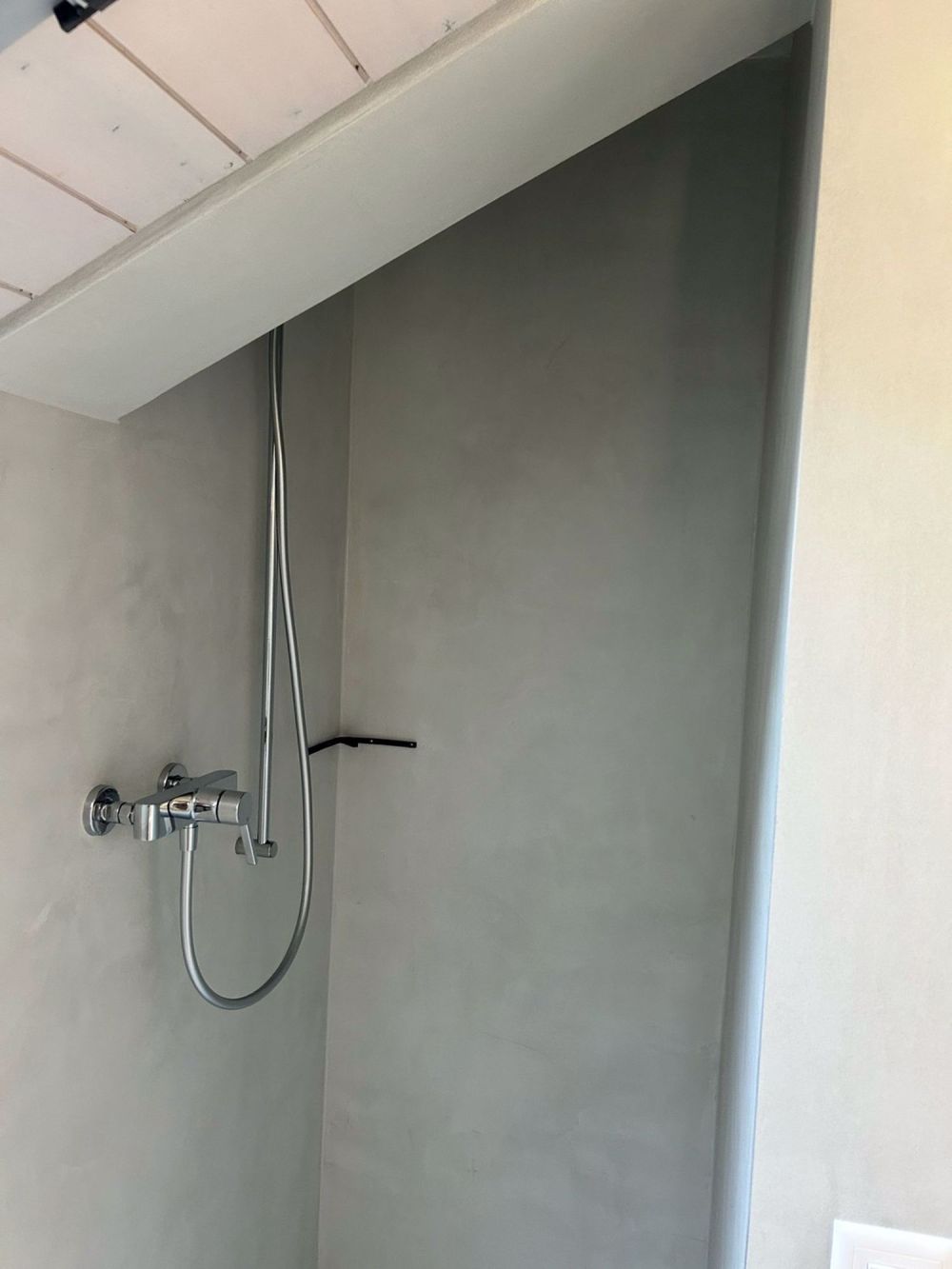 Exklusive 4.5-Zimmer-Dachwohnung mit direktem Liftzugang Erstvermietung nach Renovation - Bild 5