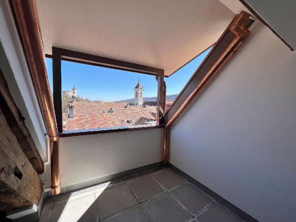 Faszinierende Ausblicke Erstvermietung neuer 4.5-Zimmer-Stadtwohnung - Balkon