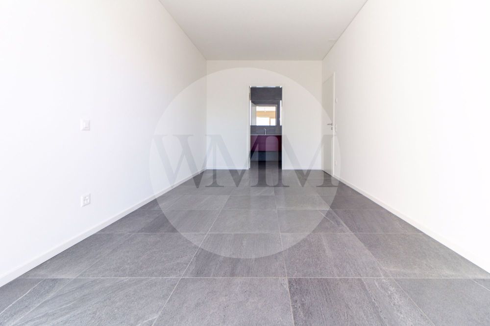 LUMINOSO 4,5 LOCALI CON GRANDE TERRAZZA E VISTA APERTA - Bild 8
