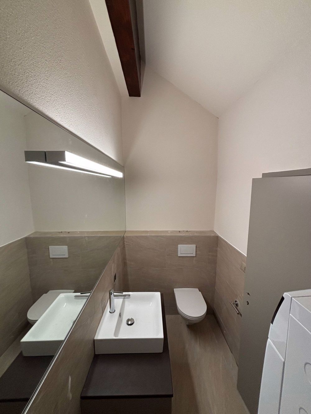 Sehr grosse, aussergewöhnliche Dachwohnung an ruhiger Lage - Bild 8