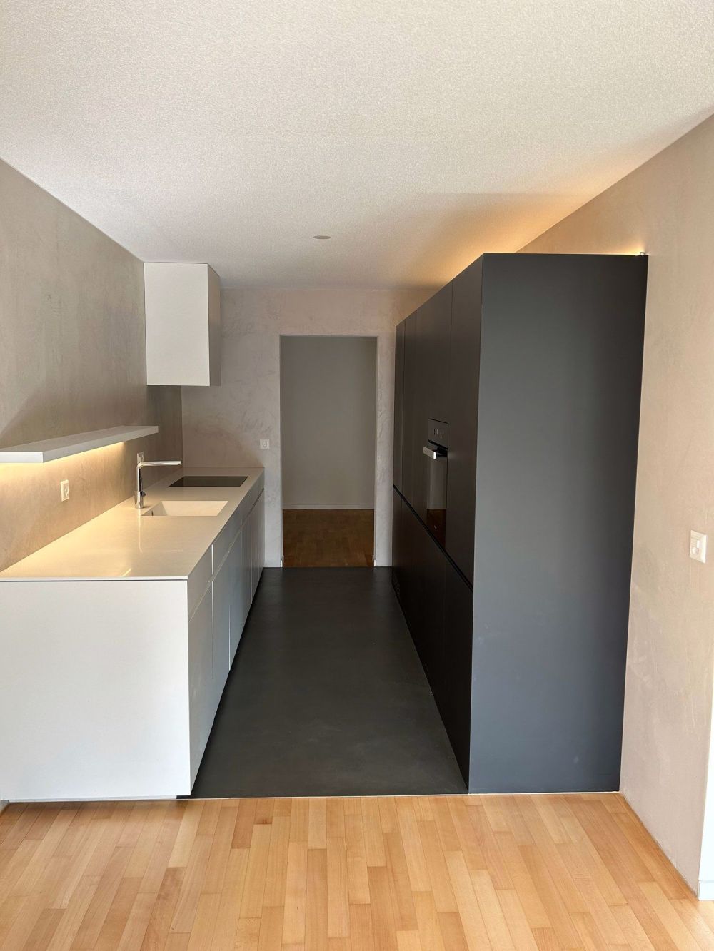Zentrale 4.5-Zimmer-Wohnung (2. OG) mit Balkon - Bild 4