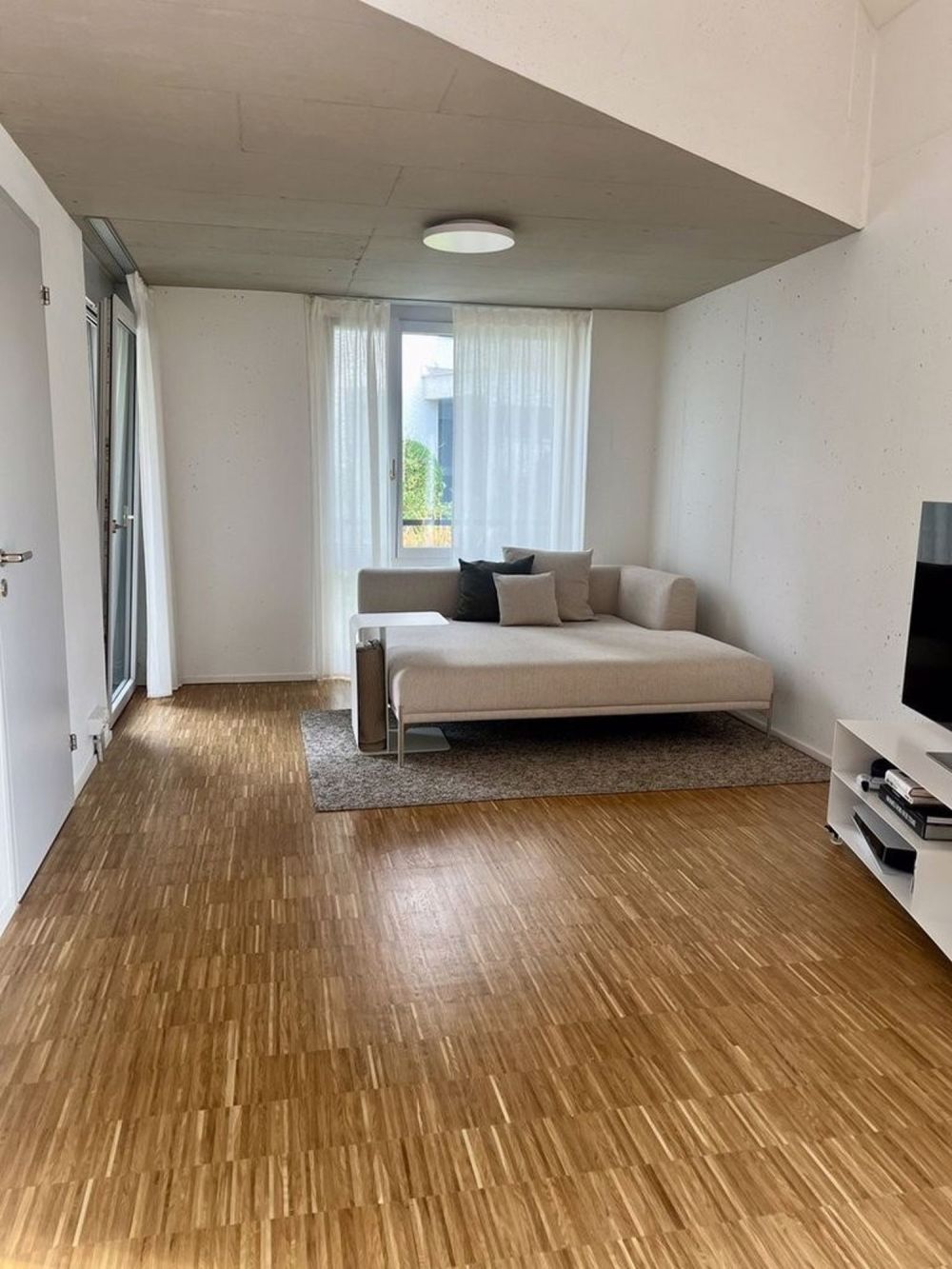 Neubau Traum auf zwei Etagen - 2.5-Zimmer-Maisonette in Toplage - 0wni3j72dckscw3ef6t3bv67n8bey1wzlsl463dzibhkya8wxl.jpg.800x0_q85_upscale.jpg