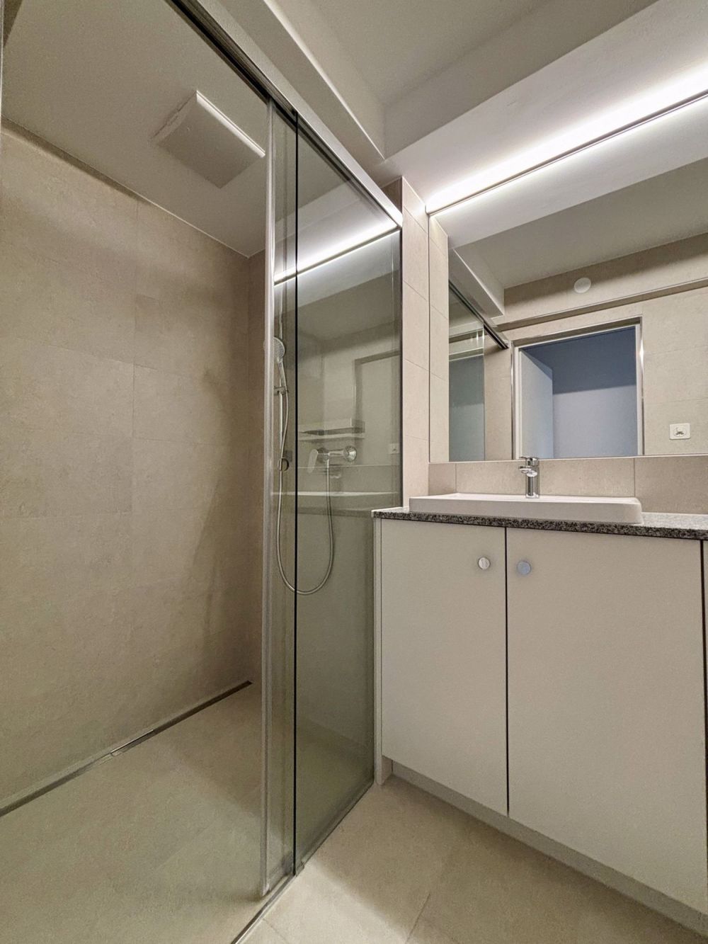 Erstbezug: frisch sanierte Wohnungen an ruhiger Quartierstrasse - Bild 5