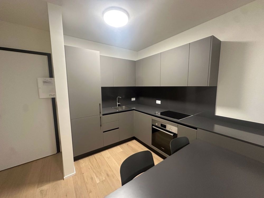 Modernes, möbliertes 2.5-Zimmer-Apartment in Chiasso - Bild 4