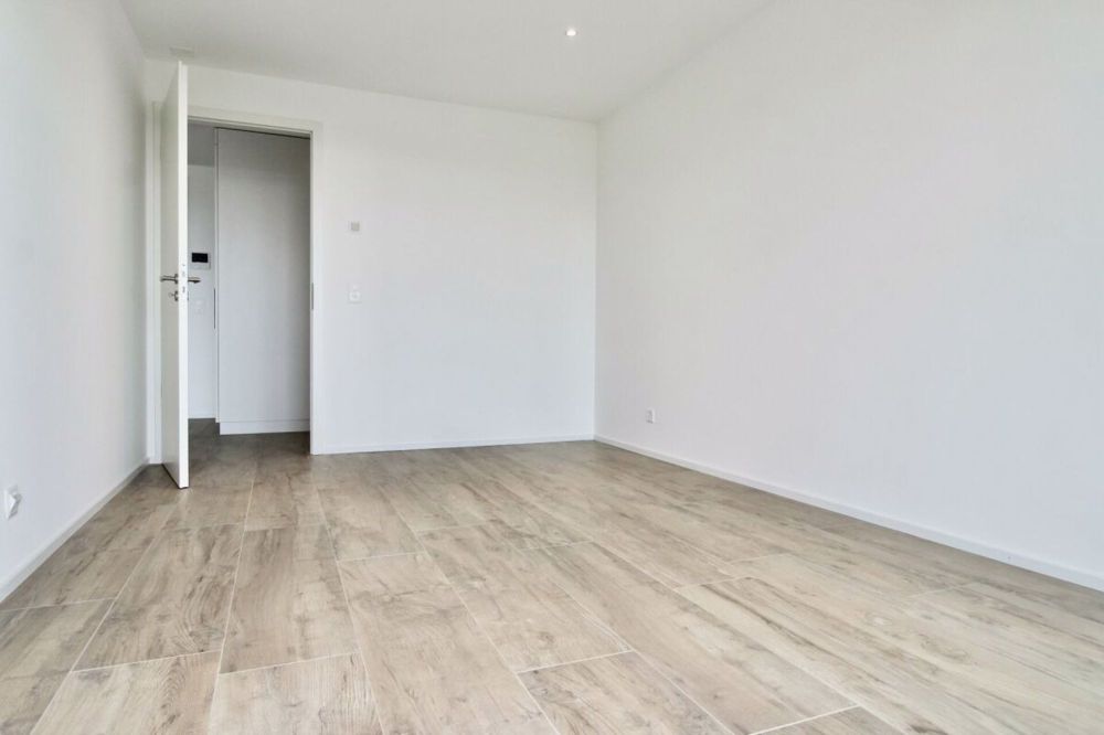 Zweizimmerwohnung, hell und neu, mit Aussicht und großer Terrasse - Bild 8