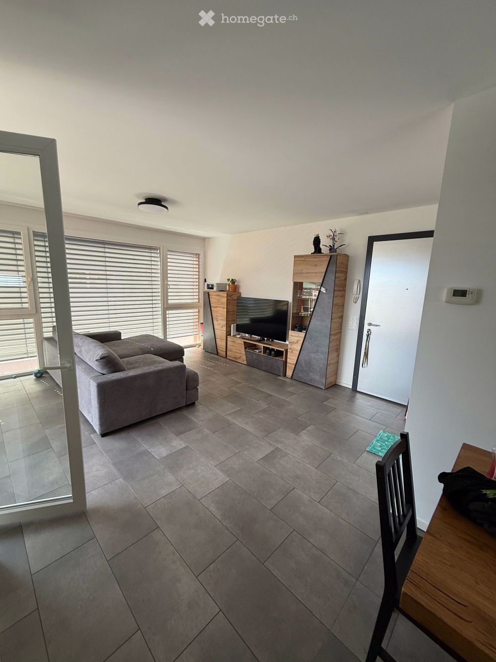 Modernes Apartment mit 2.5 Zimmern und Panoramablick in Gordola - Bild 2